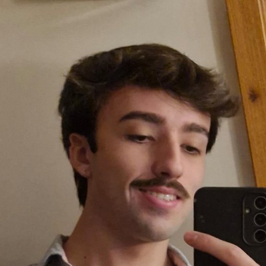Gustavo, corretor da Fênix Corretora